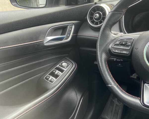 Белый МГ HS, объемом двигателя 2 л и пробегом 30 тыс. км за 19400 $, фото 20 на Automoto.ua