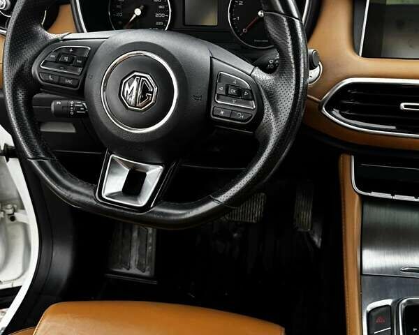 Белый МГ HS, объемом двигателя 1.49 л и пробегом 48 тыс. км за 16500 $, фото 20 на Automoto.ua