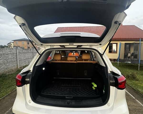 Белый МГ HS, объемом двигателя 1.49 л и пробегом 48 тыс. км за 16500 $, фото 11 на Automoto.ua