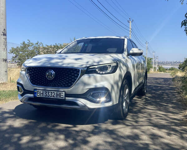 Белый МГ HS, объемом двигателя 2 л и пробегом 30 тыс. км за 21500 $, фото 1 на Automoto.ua