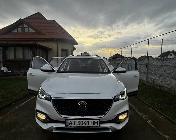 Белый МГ HS, объемом двигателя 1.49 л и пробегом 48 тыс. км за 16500 $, фото 2 на Automoto.ua