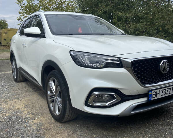Белый МГ HS, объемом двигателя 2 л и пробегом 30 тыс. км за 19400 $, фото 1 на Automoto.ua