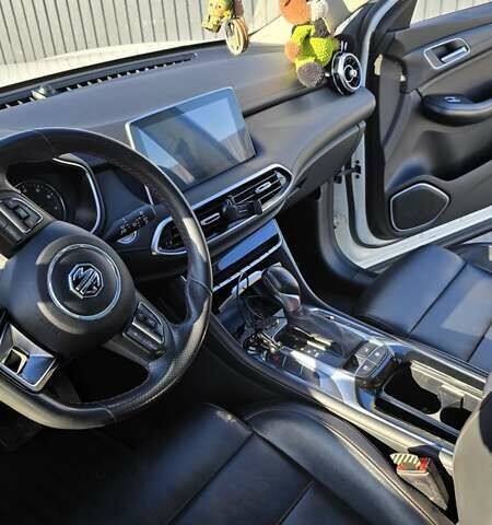 Белый МГ HS, объемом двигателя 1.5 л и пробегом 83 тыс. км за 20000 $, фото 18 на Automoto.ua