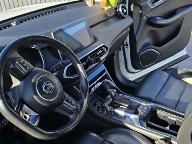 Белый МГ HS, объемом двигателя 1.5 л и пробегом 83 тыс. км за 20000 $, фото 20 на Automoto.ua