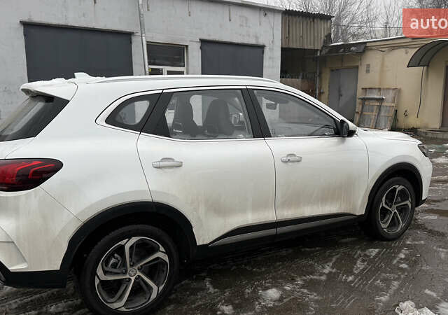 Белый МГ HS, объемом двигателя 1.49 л и пробегом 15 тыс. км за 19500 $, фото 1 на Automoto.ua