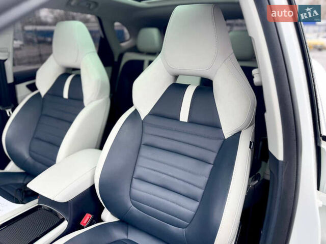 Білий МГ HS, об'ємом двигуна 2 л та пробігом 8 тис. км за 20800 $, фото 45 на Automoto.ua