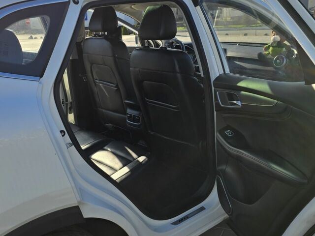 Белый МГ HS, объемом двигателя 1.5 л и пробегом 83 тыс. км за 20000 $, фото 14 на Automoto.ua