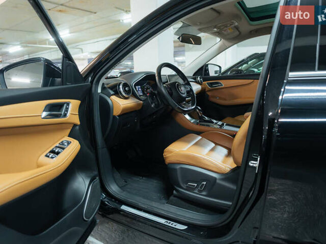 Черный МГ HS, объемом двигателя 1.49 л и пробегом 39 тыс. км за 16509 $, фото 2 на Automoto.ua