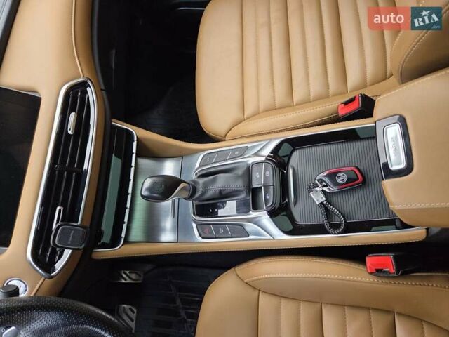 Черный МГ HS, объемом двигателя 2 л и пробегом 45 тыс. км за 16100 $, фото 2 на Automoto.ua