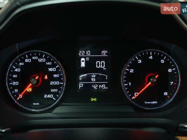 Черный МГ HS, объемом двигателя 1.49 л и пробегом 39 тыс. км за 16509 $, фото 7 на Automoto.ua