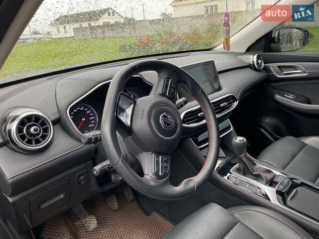 Черный МГ HS, объемом двигателя 1.49 л и пробегом 14 тыс. км за 15900 $, фото 7 на Automoto.ua