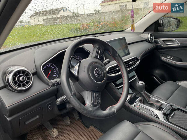 Черный МГ HS, объемом двигателя 1.49 л и пробегом 14 тыс. км за 15900 $, фото 6 на Automoto.ua
