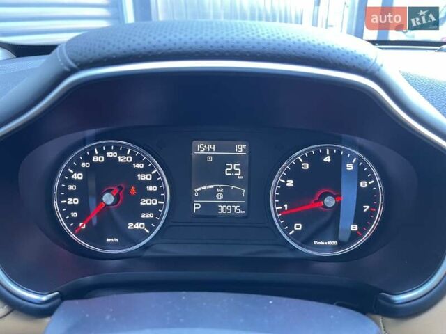 Чорний МГ HS, об'ємом двигуна 1.49 л та пробігом 30 тис. км за 18800 $, фото 15 на Automoto.ua