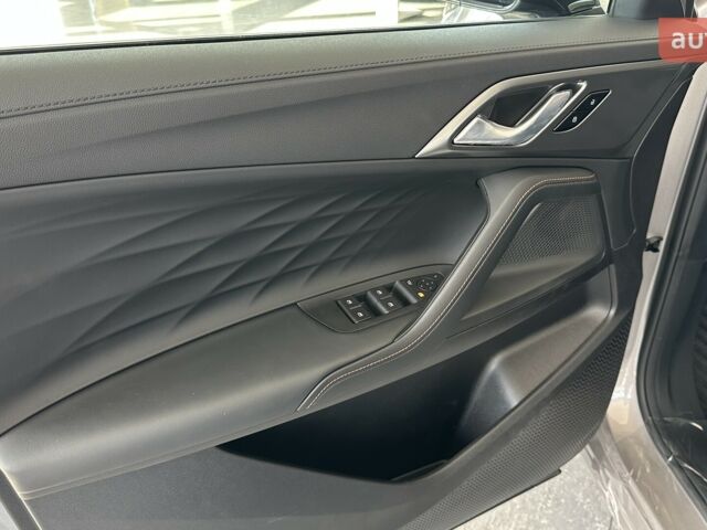 купить новое авто МГ HS 2025 года от официального дилера Автомир МГ фото