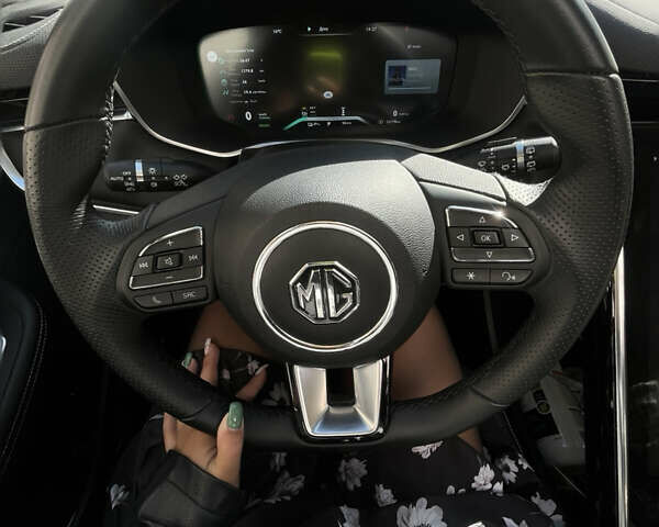 Черный МГ Marvel R, объемом двигателя 0 л и пробегом 69 тыс. км за 24500 $, фото 2 на Automoto.ua