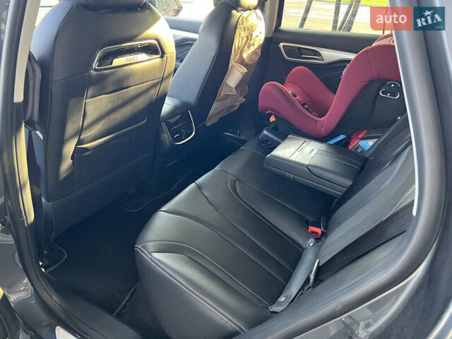 Серый МГ Marvel R, объемом двигателя 0 л и пробегом 65 тыс. км за 19950 $, фото 13 на Automoto.ua