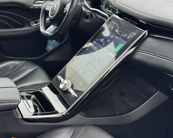 Серый МГ Marvel R, объемом двигателя 0 л и пробегом 106 тыс. км за 20500 $, фото 6 на Automoto.ua