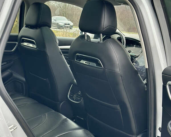 Серый МГ Marvel R, объемом двигателя 0 л и пробегом 106 тыс. км за 20500 $, фото 5 на Automoto.ua