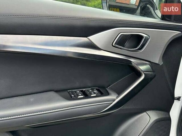 Белый МГ One, объемом двигателя 1.5 л и пробегом 32 тыс. км за 21300 $, фото 8 на Automoto.ua