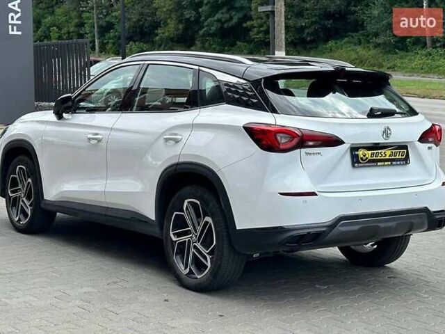 Белый МГ One, объемом двигателя 1.5 л и пробегом 32 тыс. км за 21300 $, фото 3 на Automoto.ua