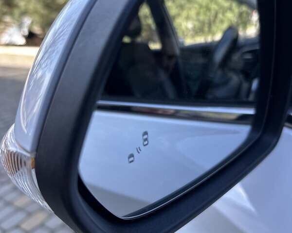 Белый МГ ZS EV, объемом двигателя 0 л и пробегом 156 тыс. км за 13599 $, фото 30 на Automoto.ua