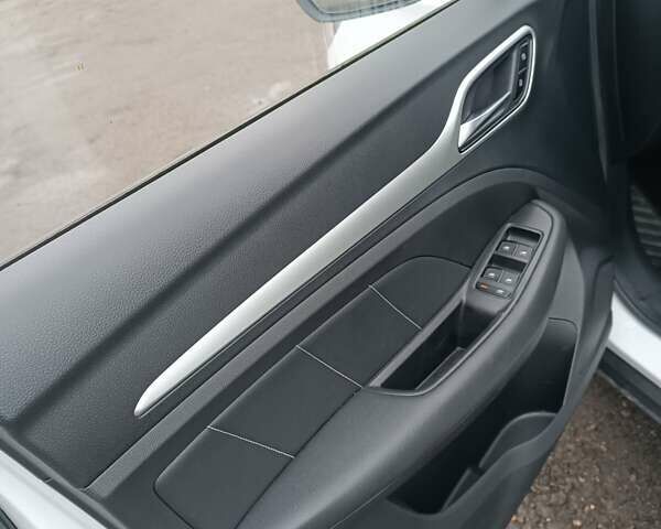Белый МГ ZS EV, объемом двигателя 0 л и пробегом 31 тыс. км за 13900 $, фото 10 на Automoto.ua