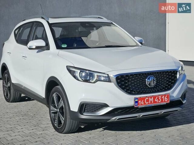Белый МГ ZS EV, объемом двигателя 0 л и пробегом 62 тыс. км за 13700 $, фото 2 на Automoto.ua