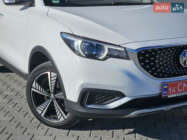 Белый МГ ZS EV, объемом двигателя 0 л и пробегом 62 тыс. км за 13700 $, фото 6 на Automoto.ua