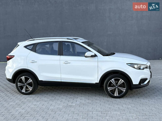 Белый МГ ZS EV, объемом двигателя 0 л и пробегом 52 тыс. км за 13650 $, фото 12 на Automoto.ua