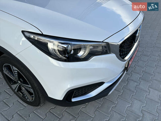 Белый МГ ZS EV, объемом двигателя 0 л и пробегом 52 тыс. км за 13650 $, фото 29 на Automoto.ua