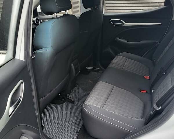 Белый МГ ZS EV, объемом двигателя 0 л и пробегом 140 тыс. км за 12700 $, фото 5 на Automoto.ua
