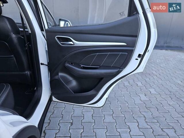 Белый МГ ZS EV, объемом двигателя 0 л и пробегом 62 тыс. км за 13700 $, фото 68 на Automoto.ua