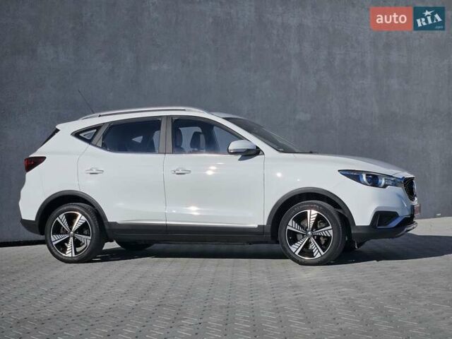 Белый МГ ZS EV, объемом двигателя 0 л и пробегом 62 тыс. км за 13700 $, фото 10 на Automoto.ua