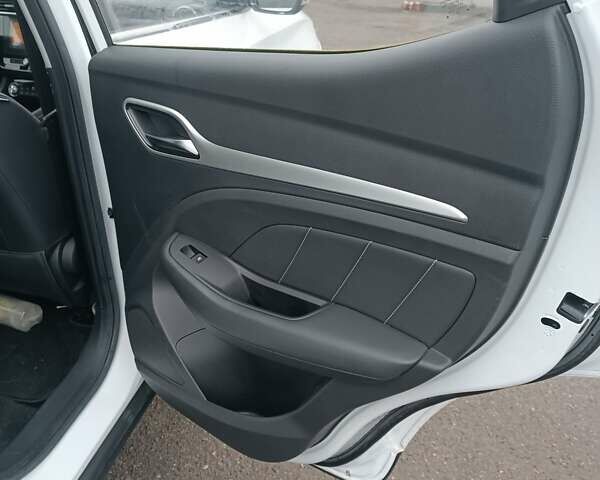Белый МГ ZS EV, объемом двигателя 0 л и пробегом 31 тыс. км за 13900 $, фото 20 на Automoto.ua