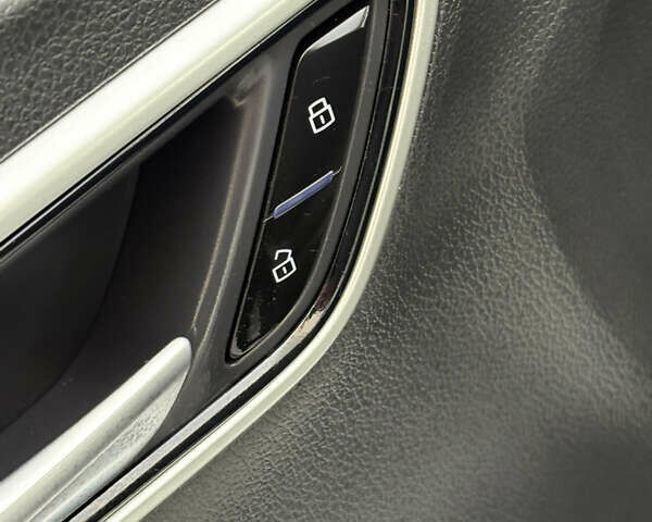 Белый МГ ZS EV, объемом двигателя 0 л и пробегом 52 тыс. км за 13650 $, фото 44 на Automoto.ua