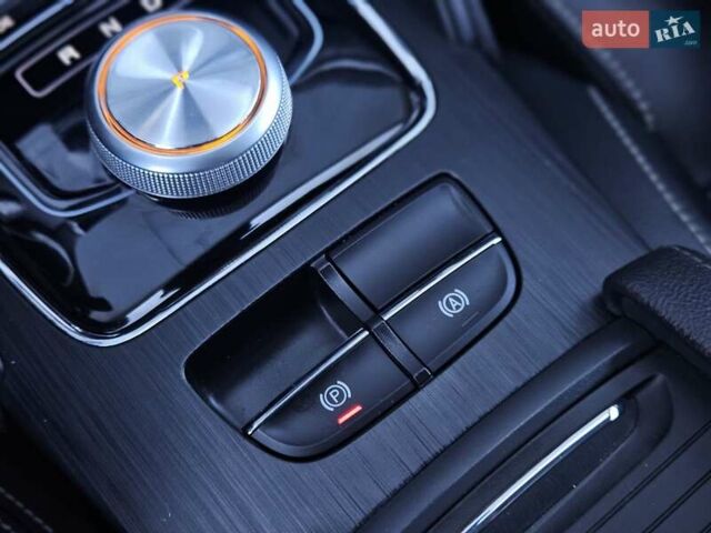 Белый МГ ZS EV, объемом двигателя 0 л и пробегом 62 тыс. км за 13700 $, фото 48 на Automoto.ua