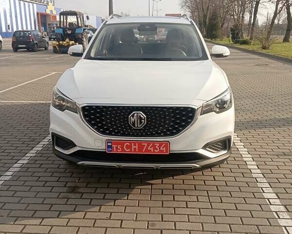Белый МГ ZS EV, объемом двигателя 0 л и пробегом 36 тыс. км за 12999 $, фото 4 на Automoto.ua