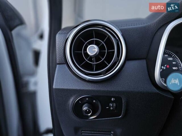Белый МГ ZS EV, объемом двигателя 0 л и пробегом 62 тыс. км за 13700 $, фото 61 на Automoto.ua