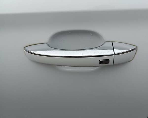 Белый МГ ZS EV, объемом двигателя 0 л и пробегом 31 тыс. км за 13900 $, фото 8 на Automoto.ua