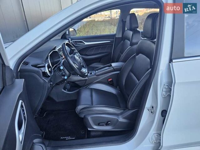 Белый МГ ZS EV, объемом двигателя 0 л и пробегом 62 тыс. км за 13700 $, фото 36 на Automoto.ua