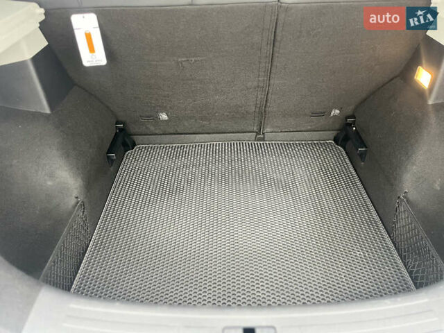 Білий МГ ZS EV, об'ємом двигуна 0 л та пробігом 52 тис. км за 12650 $, фото 10 на Automoto.ua