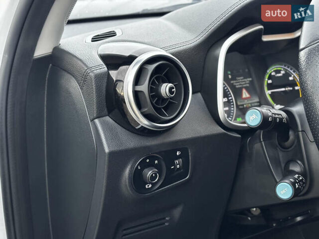 Белый МГ ZS EV, объемом двигателя 0 л и пробегом 36 тыс. км за 14450 $, фото 27 на Automoto.ua