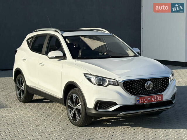 Белый МГ ZS EV, объемом двигателя 0 л и пробегом 52 тыс. км за 13650 $, фото 2 на Automoto.ua