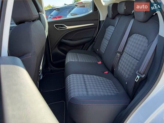 Белый МГ ZS EV, объемом двигателя 0 л и пробегом 83 тыс. км за 16200 $, фото 38 на Automoto.ua