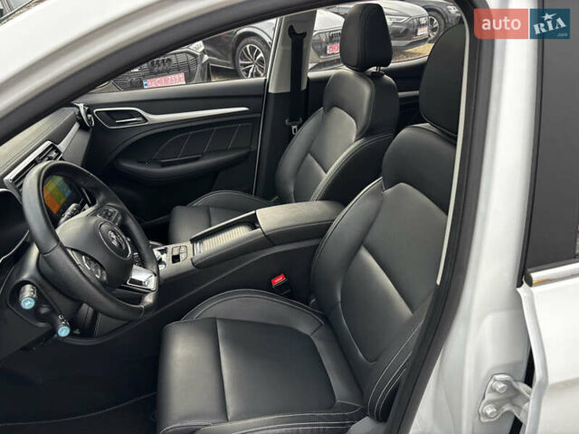 Белый МГ ZS EV, объемом двигателя 0 л и пробегом 45 тыс. км за 14300 $, фото 23 на Automoto.ua