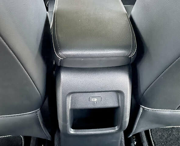 Белый МГ ZS EV, объемом двигателя 0 л и пробегом 45 тыс. км за 16999 $, фото 26 на Automoto.ua