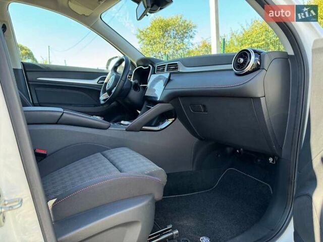Белый МГ ZS EV, объемом двигателя 0 л и пробегом 83 тыс. км за 16200 $, фото 49 на Automoto.ua