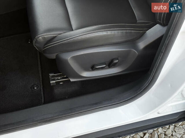 Белый МГ ZS EV, объемом двигателя 0 л и пробегом 34 тыс. км за 14100 $, фото 31 на Automoto.ua