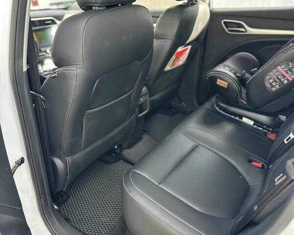 Білий МГ ZS EV, об'ємом двигуна 0 л та пробігом 50 тис. км за 14200 $, фото 17 на Automoto.ua