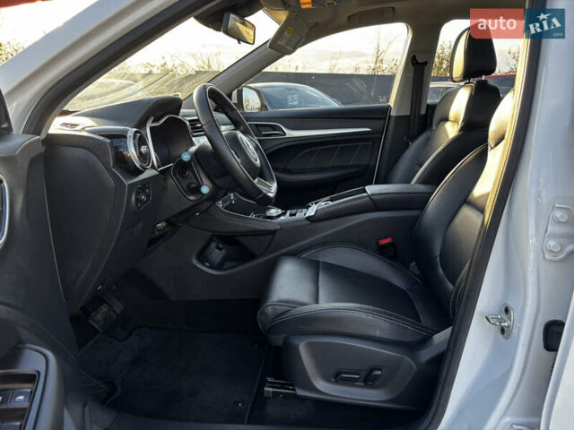 Белый МГ ZS EV, объемом двигателя 0 л и пробегом 34 тыс. км за 14100 $, фото 14 на Automoto.ua